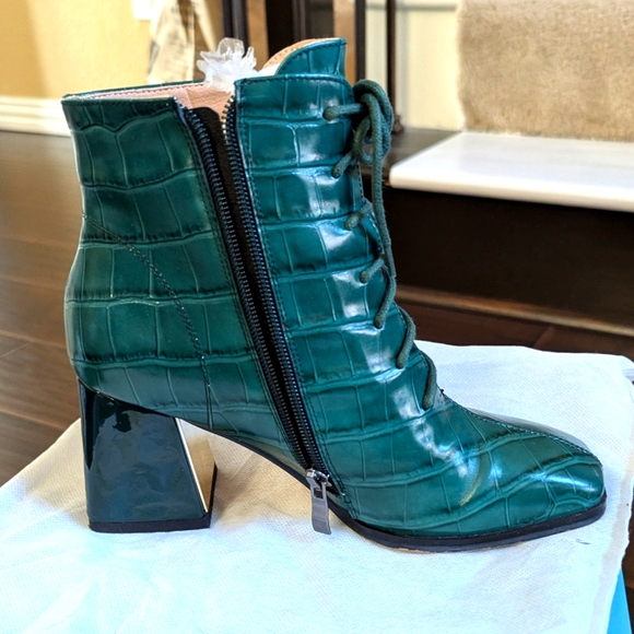 Green Leather Heeled Bootie - Picture 3 of 3